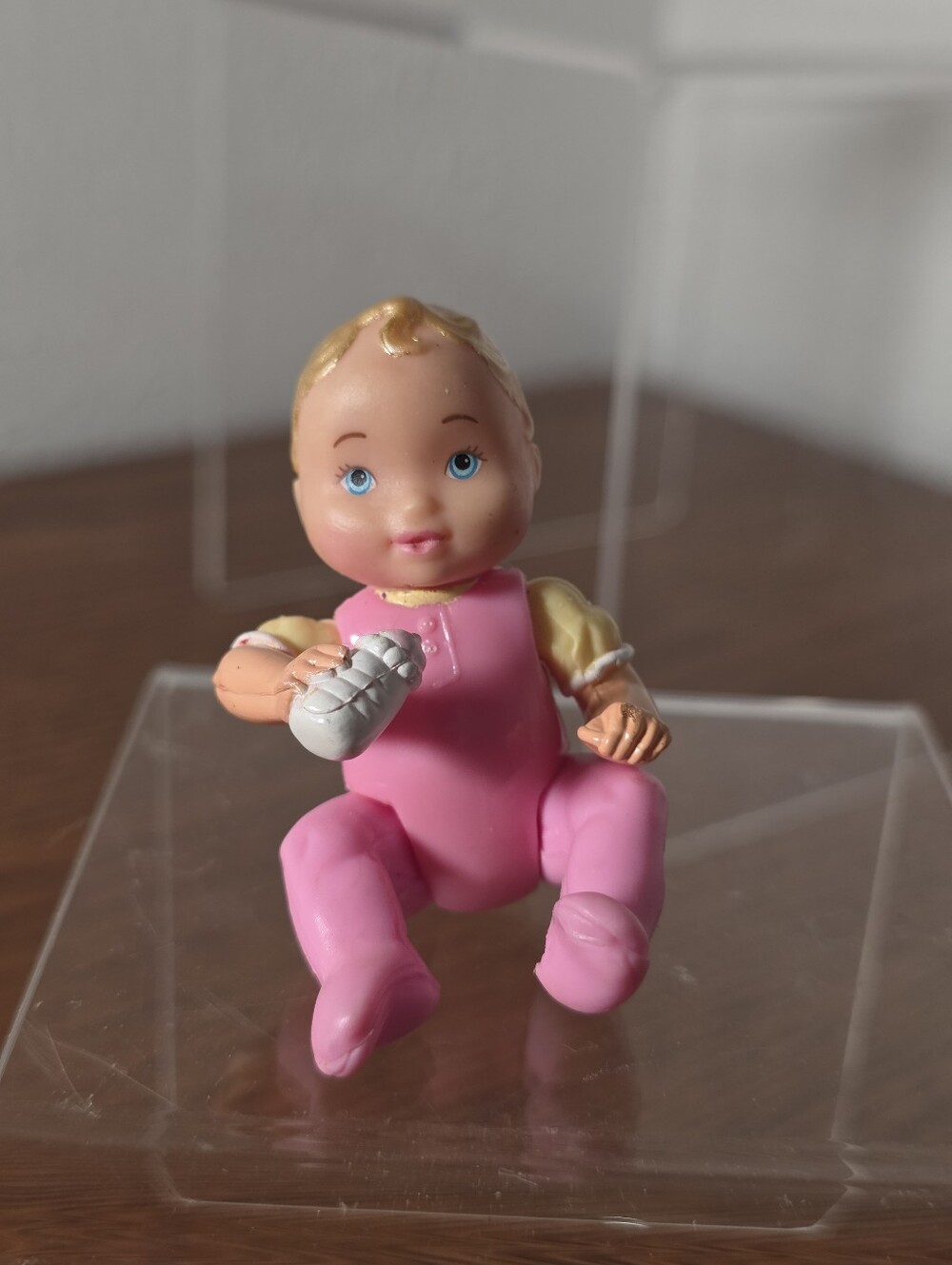 Fisher Price Loving Family Dollhouse Baby Infant Blonde In Pink Yellow Outfit